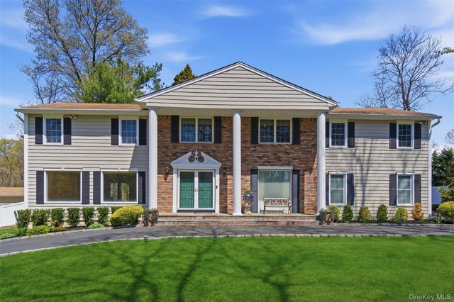 20 Hemingway Drive, Dix Hills, NY 11746
