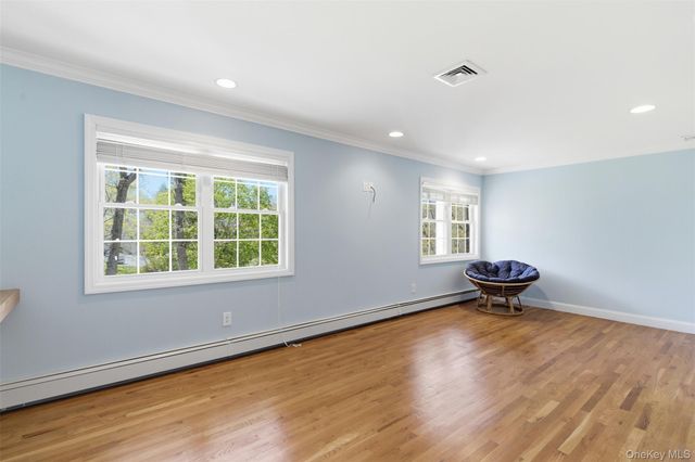 20 Hemingway Drive, Dix Hills, NY 11746