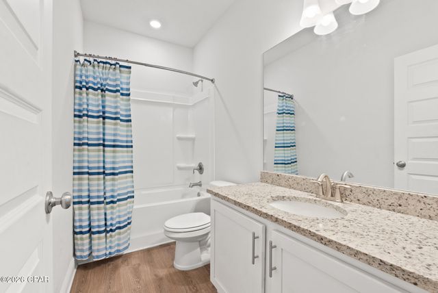 140 Martingale Loop, Lynn Haven, FL 32444