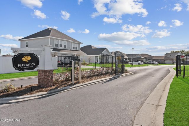 140 Martingale Loop, Lynn Haven, FL 32444