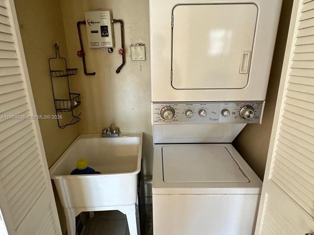 6316 SW 136th Ct 209G, Miami, FL 33183