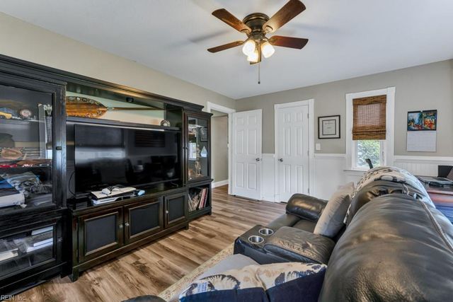 4000 Buchanan DR, Hampton, VA 23669