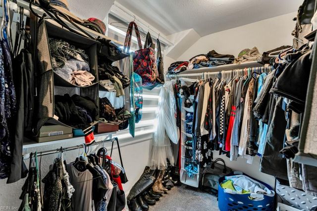 4000 Buchanan DR, Hampton, VA 23669