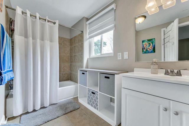 4000 Buchanan DR, Hampton, VA 23669