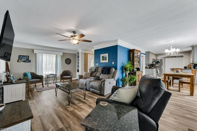 4000 Buchanan DR, Hampton, VA 23669