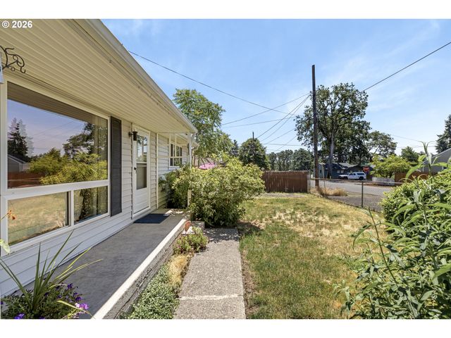 845 CORNELL Ave, Gladstone, OR 97027