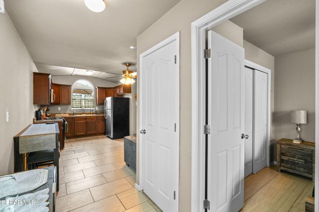 5916 CIELO DE ORO Place B, El Paso, TX 79924