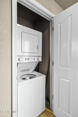 5916 CIELO DE ORO Place B, El Paso, TX 79924