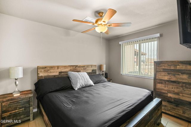 5916 CIELO DE ORO Place B, El Paso, TX 79924