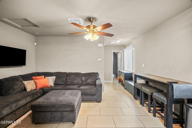 5916 CIELO DE ORO Place B, El Paso, TX 79924