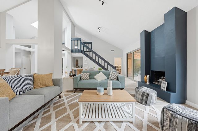 2026 Ashford Hollow Lane, Houston, TX 77077