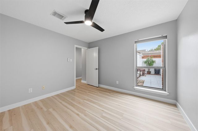 2026 Ashford Hollow Lane, Houston, TX 77077