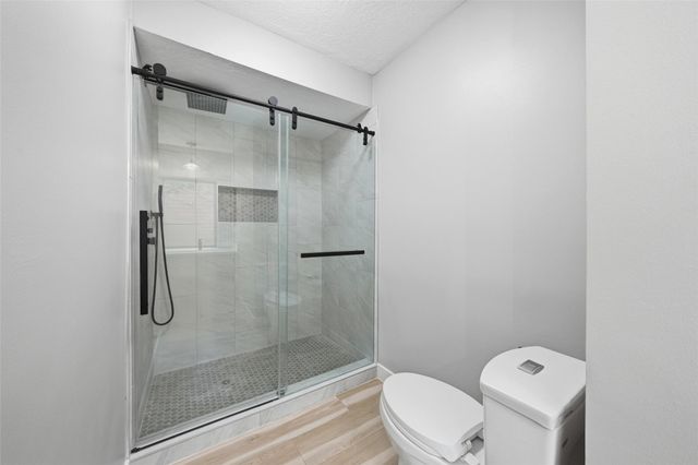 2026 Ashford Hollow Lane, Houston, TX 77077