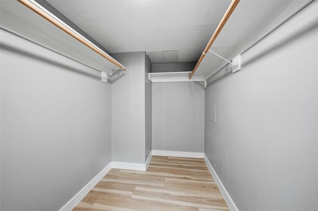 2026 Ashford Hollow Lane, Houston, TX 77077