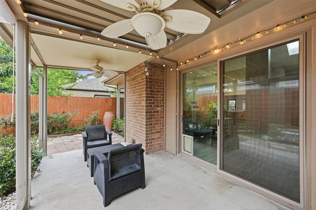 2026 Ashford Hollow Lane, Houston, TX 77077