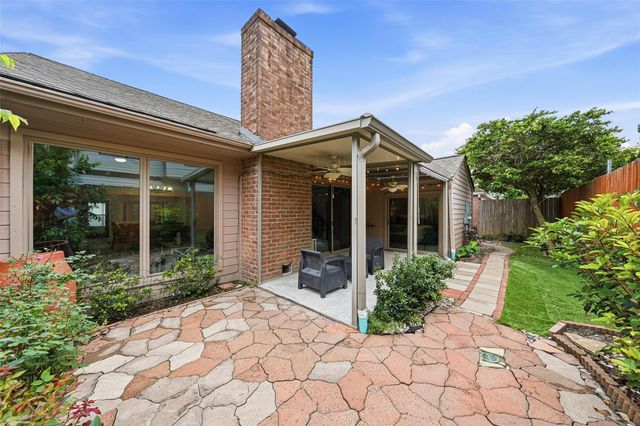 2026 Ashford Hollow Lane, Houston, TX 77077