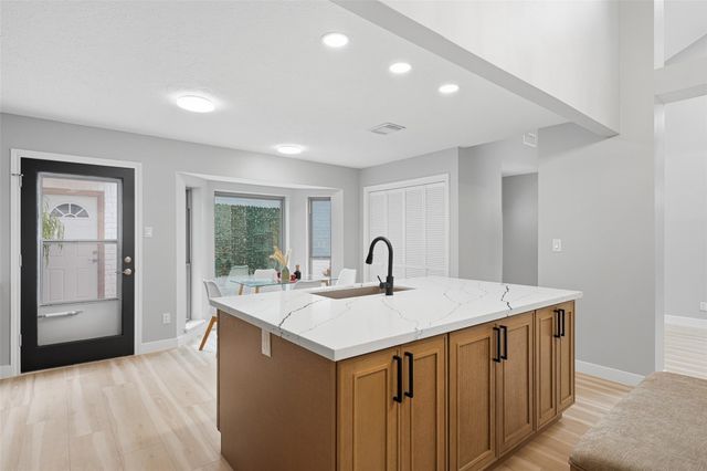 2026 Ashford Hollow Lane, Houston, TX 77077