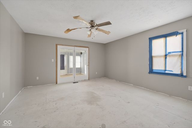 730 Colonial Way, Greenwood, IN 46142