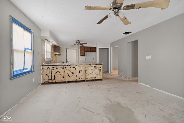 730 Colonial Way, Greenwood, IN 46142