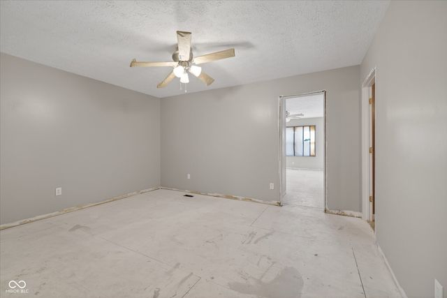 730 Colonial Way, Greenwood, IN 46142