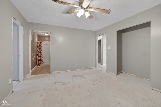 730 Colonial Way, Greenwood, IN 46142