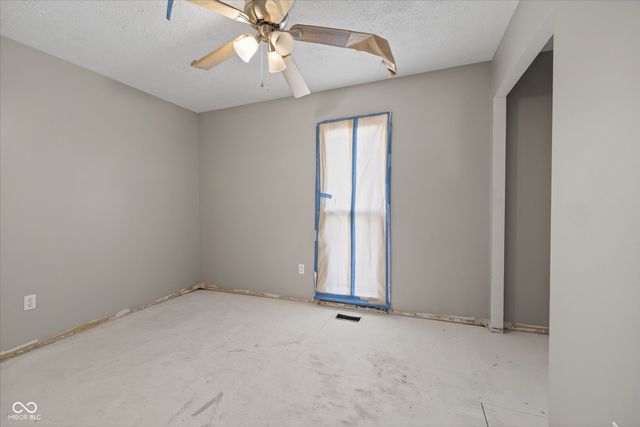 730 Colonial Way, Greenwood, IN 46142