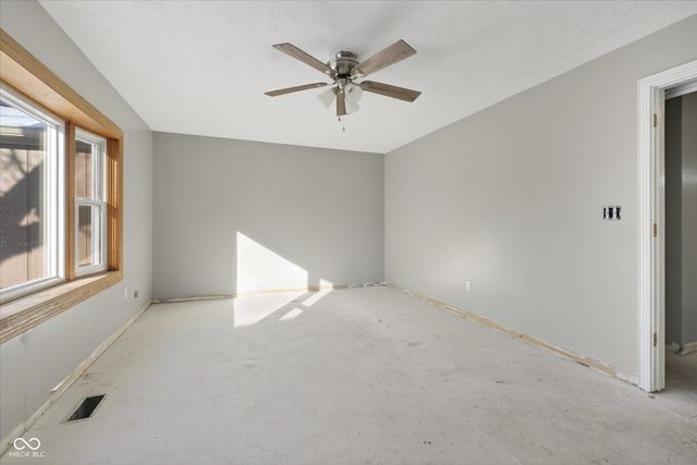 730 Colonial Way, Greenwood, IN 46142