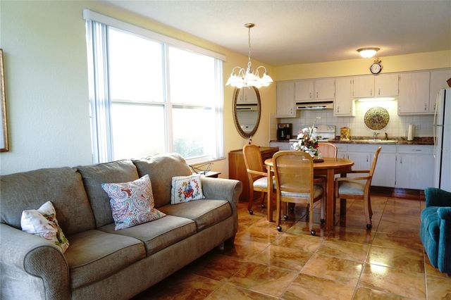 4312 TAHITIAN GARDENS CIRCLE A, Holiday, FL 34691