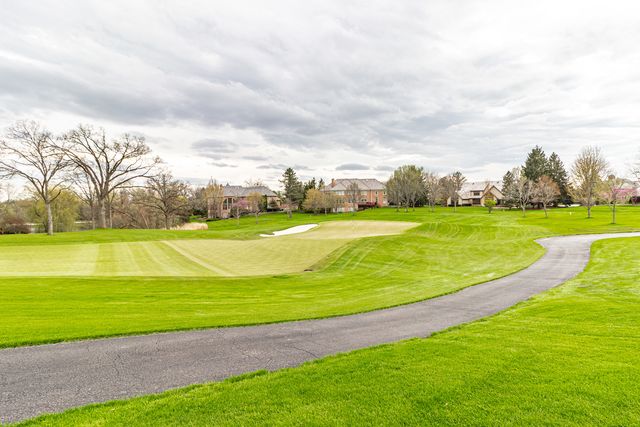 13 Kensington Drive, North Barrington, IL 60010
