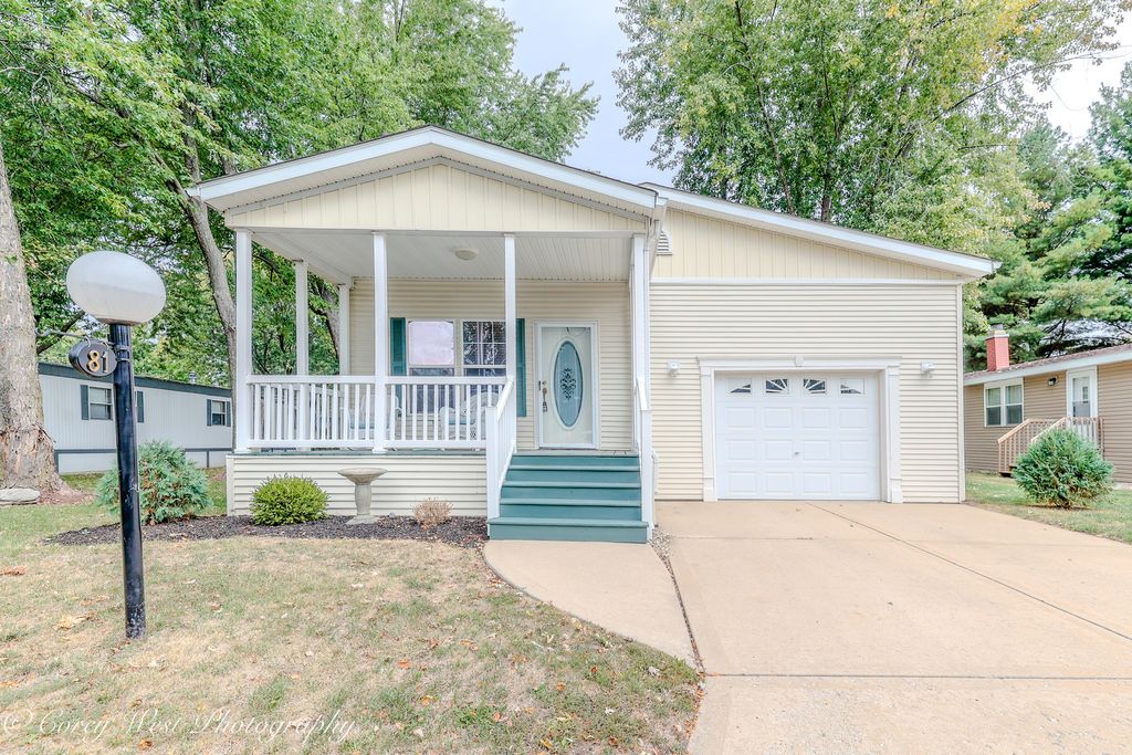 81 Birch Drive, Sandwich, IL 60548