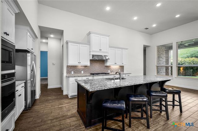 1144 Carriage Loop, New Braunfels, TX 78132