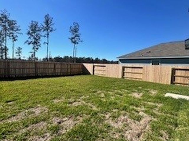 18712 Loom Drive, Conroe, TX 77306