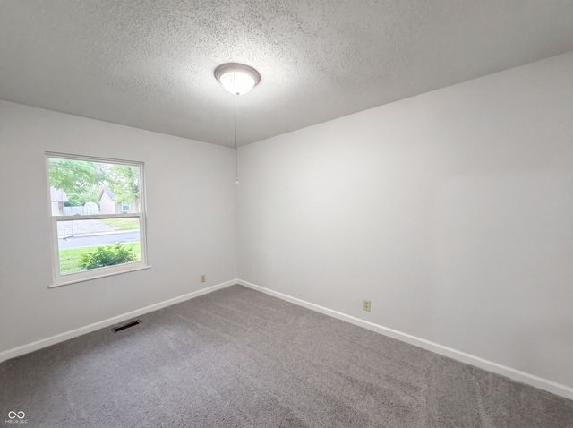 40 Duo Drive, Martinsville, IN 46151