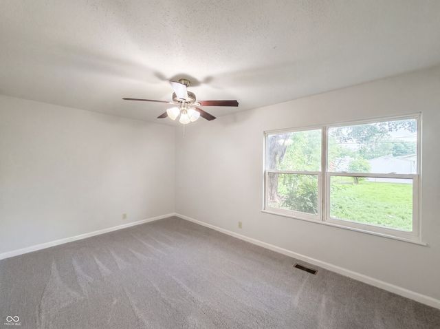 40 Duo Drive, Martinsville, IN 46151