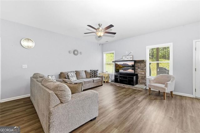 6555 River Station Drive, Lula, GA 30554