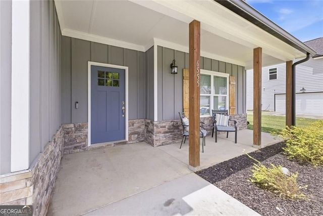 6555 River Station Drive, Lula, GA 30554