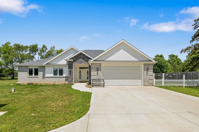 9883 Gerig Road, Leo, IN 46765