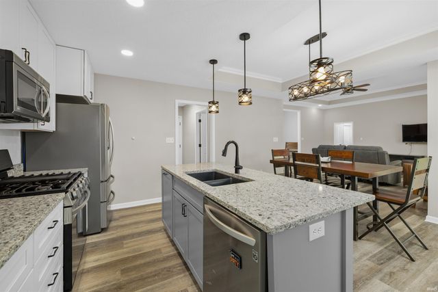9883 Gerig Road, Leo, IN 46765