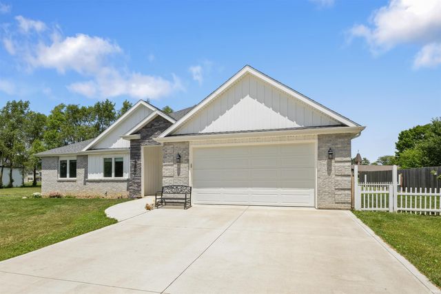 9883 Gerig Road, Leo, IN 46765