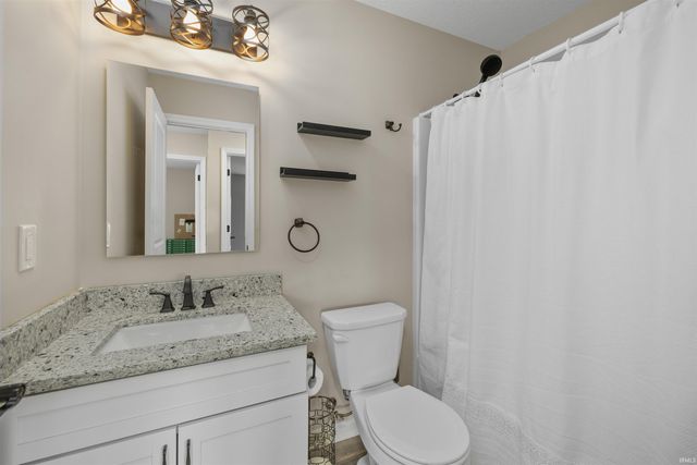 9883 Gerig Road, Leo, IN 46765