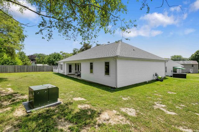 9883 Gerig Road, Leo, IN 46765