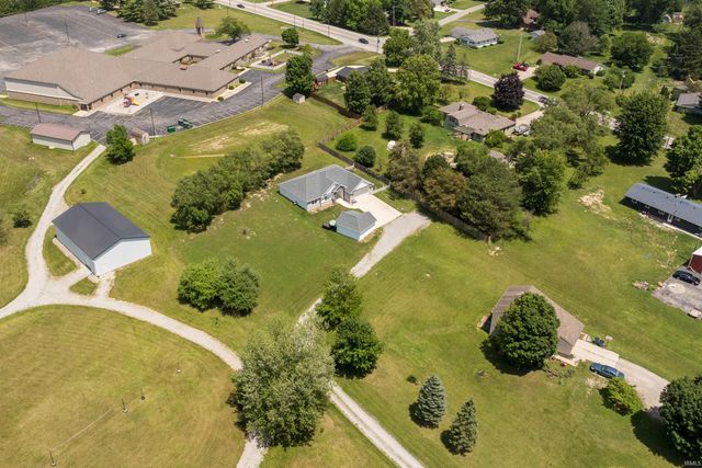 9883 Gerig Road, Leo, IN 46765