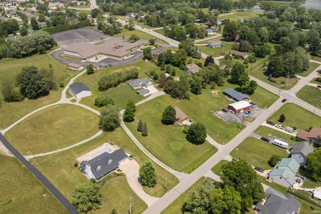 9883 Gerig Road, Leo, IN 46765