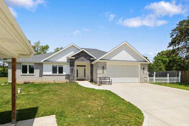 9883 Gerig Road, Leo, IN 46765