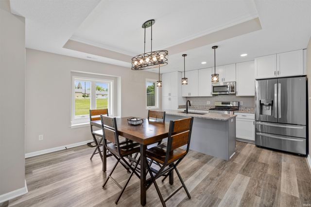 9883 Gerig Road, Leo, IN 46765