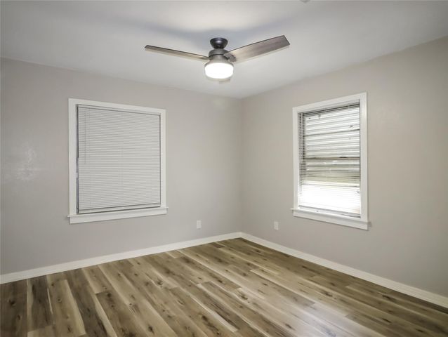 6705 Speaker Street, Hitchcock, TX 77563