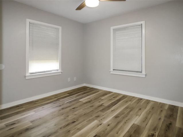 6705 Speaker Street, Hitchcock, TX 77563