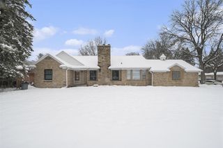 3041 Burton Street, Grand Rapids, MI 49546