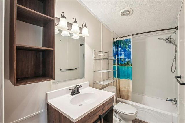 507 NW 165 Road, Centerview, MO 64019