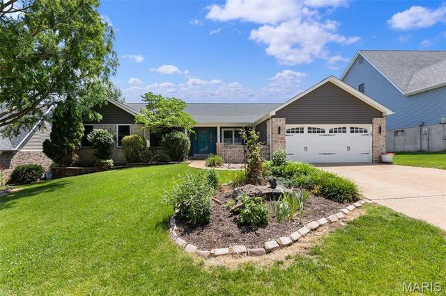 1353 Montevale Court, Fenton, MO 63026